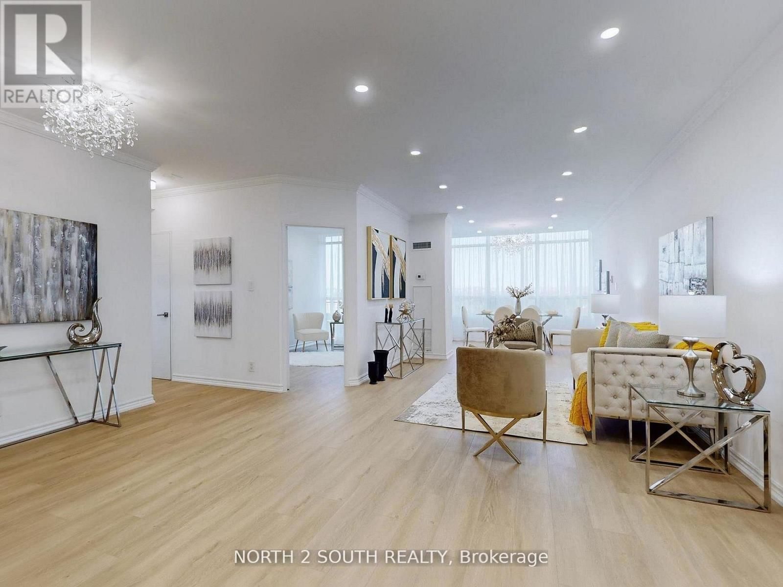 PH27 - 32 CLARISSA DRIVE WEST Image 1