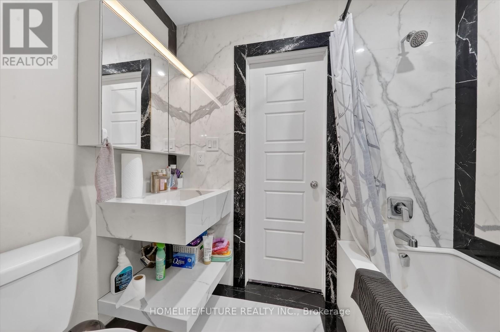 130 TANGO CRESCENT Image 30