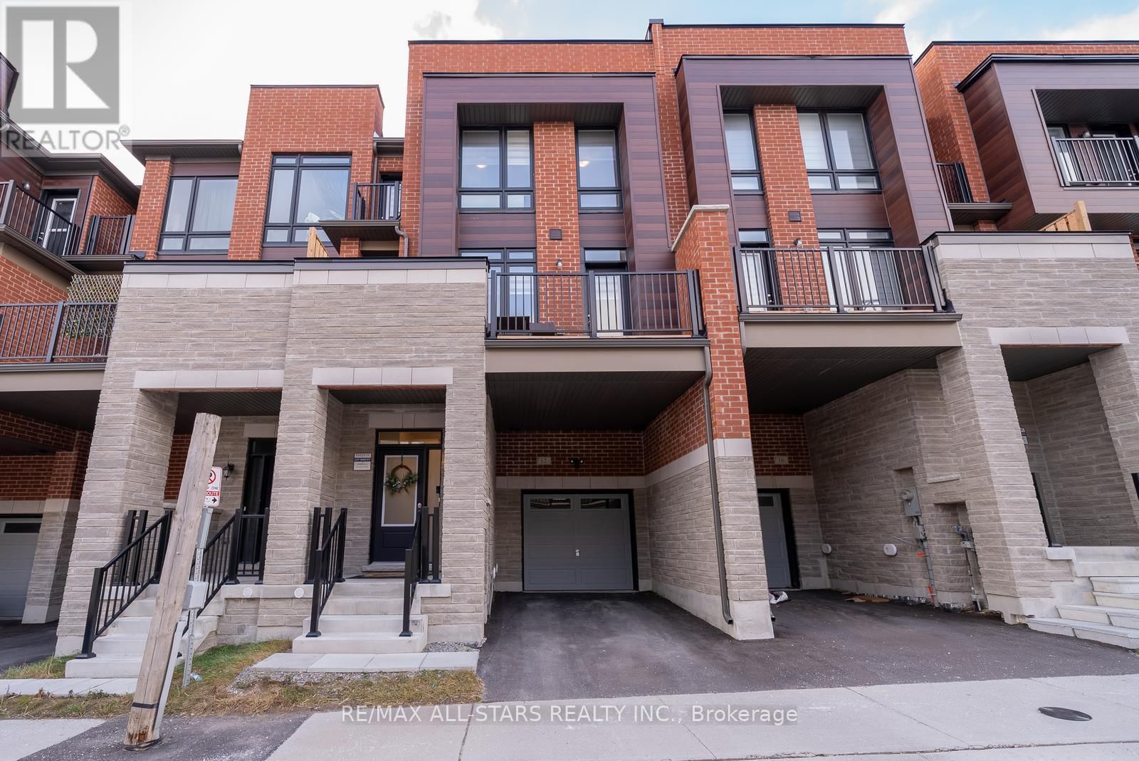 12 GRIFFITH STREET Image 2