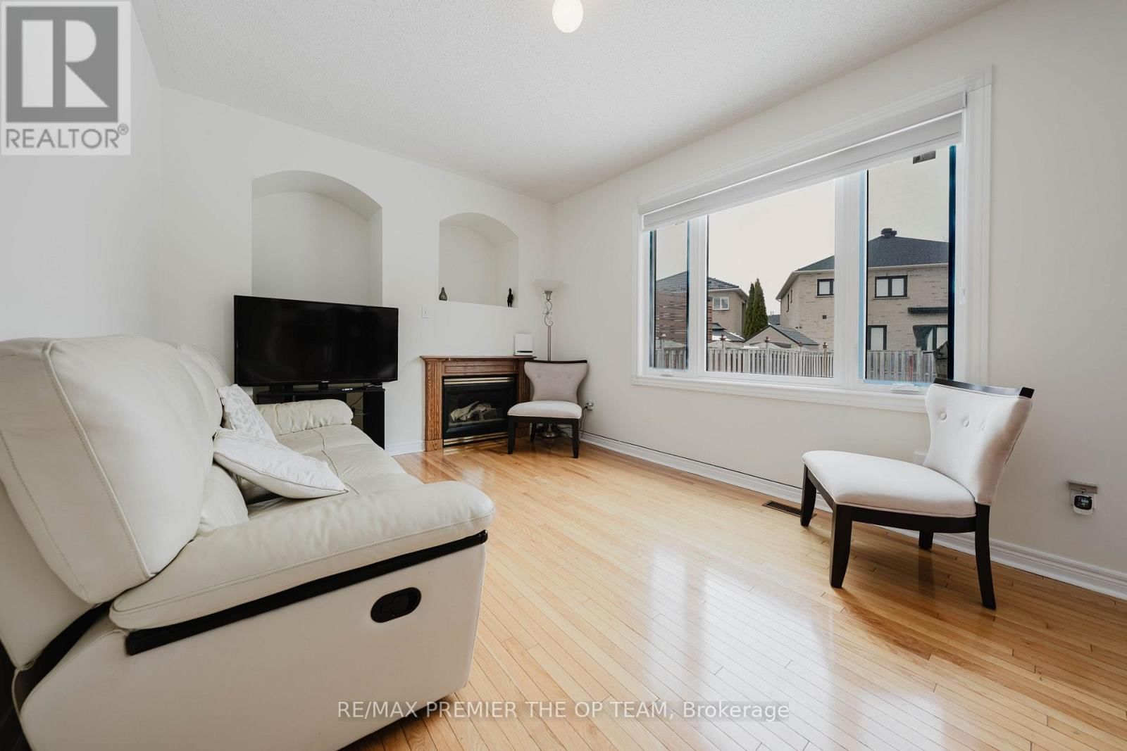 56 WILDBERRY CRESCENT Image 14