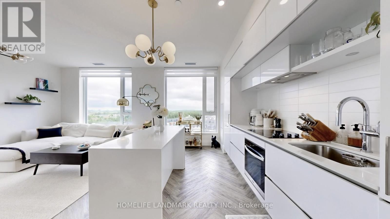 812 - 6 DAVID EYER ROAD Image 6