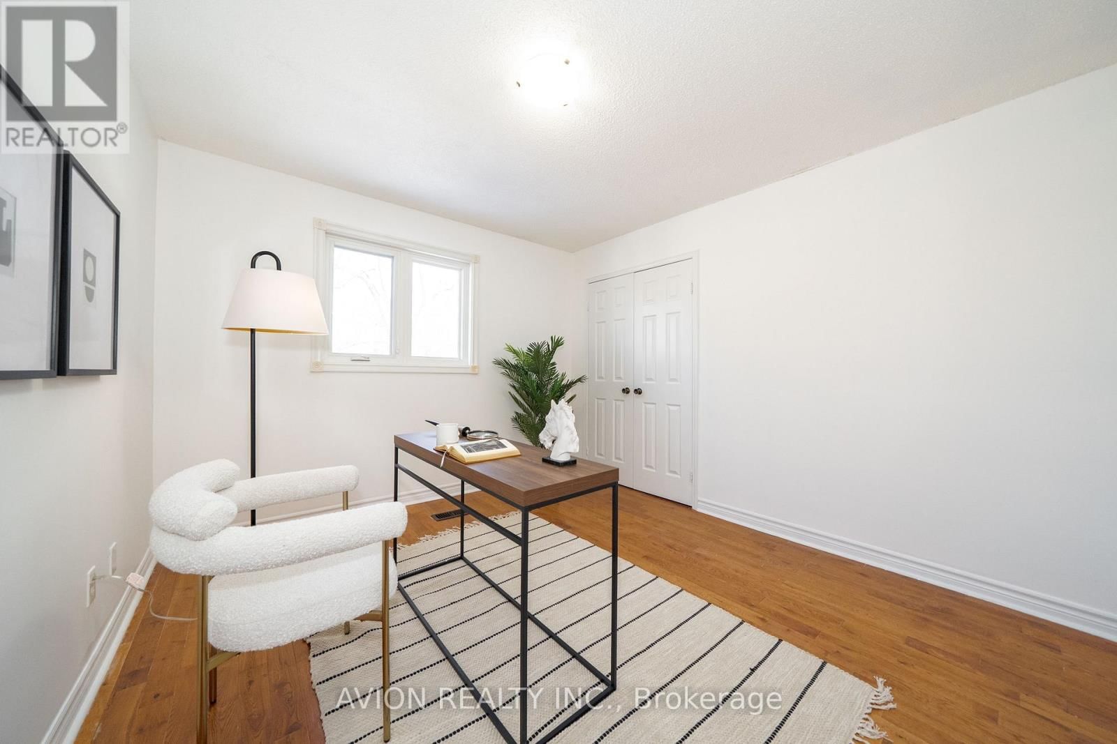 90 PENNY CRESCENT Image 23