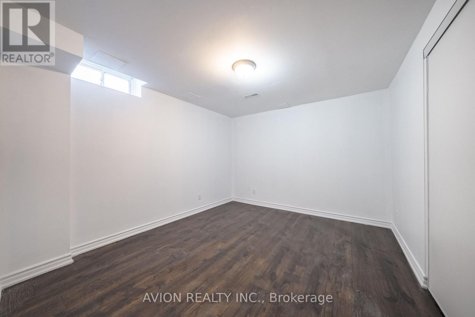 90 PENNY CRESCENT Image 38