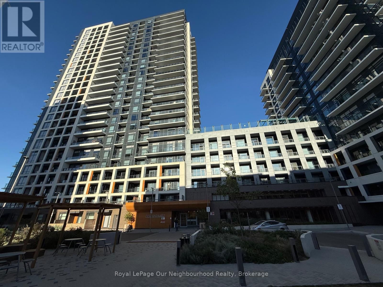 2512 - 7950 BATHURST STREET Image 1