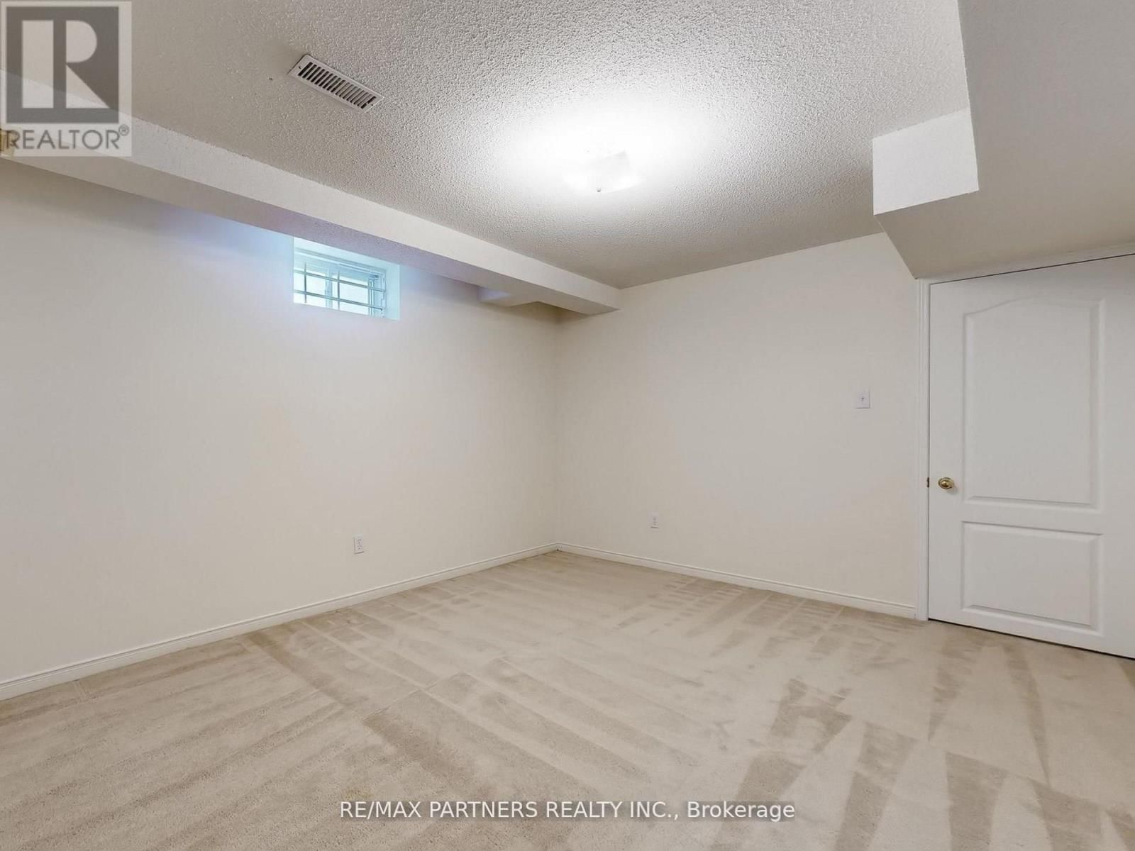 #27 - 50 RUBIN STREET Image 37