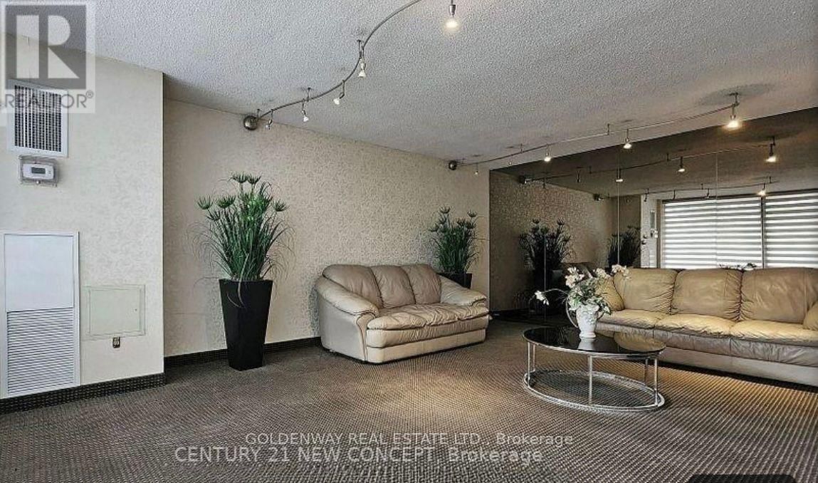 202 - 7451 YONGE STREET Image 5