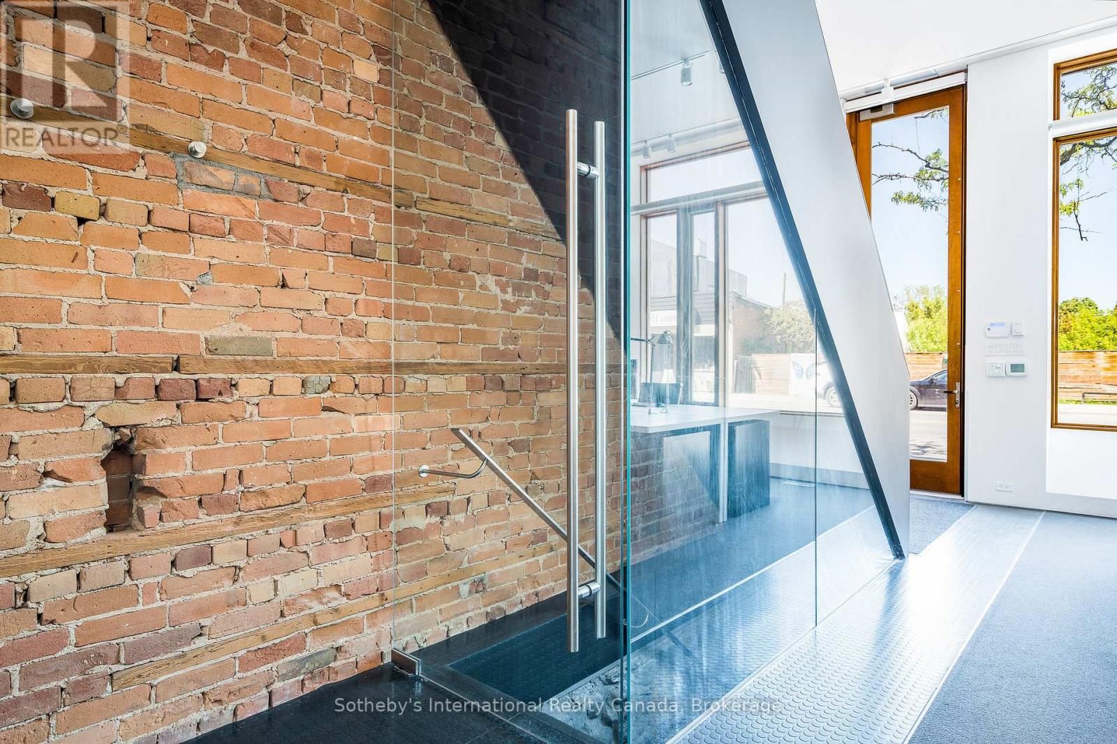 71 VICTORIA STREET WEST Image 19