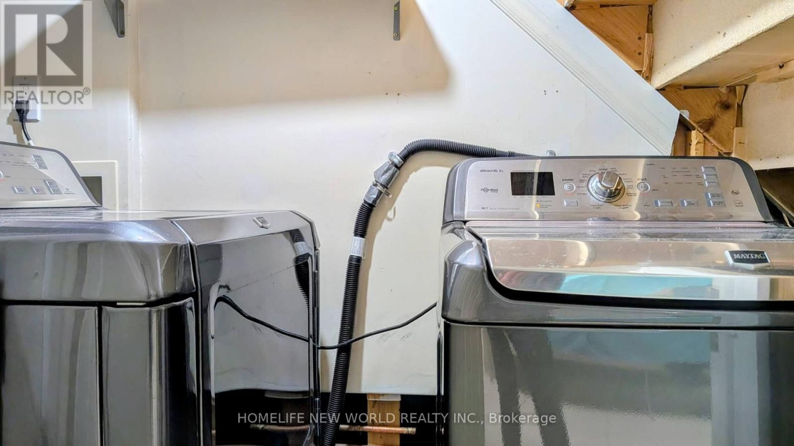 100 CASTLE PARK BOULEVARD Image 11