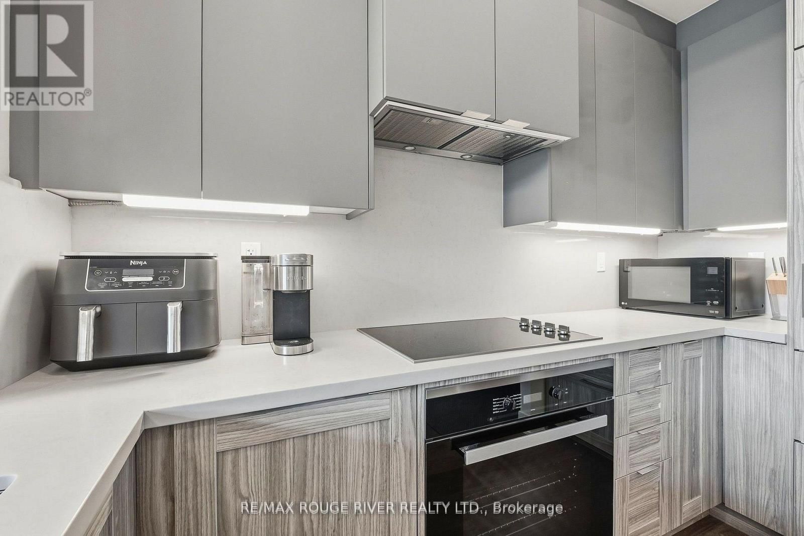 Th 104 - 2908 HIGHWAY 7 Image 17