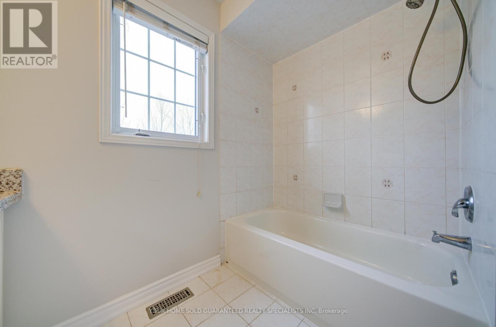 58 WARREN BRADLEY STREET Image 15