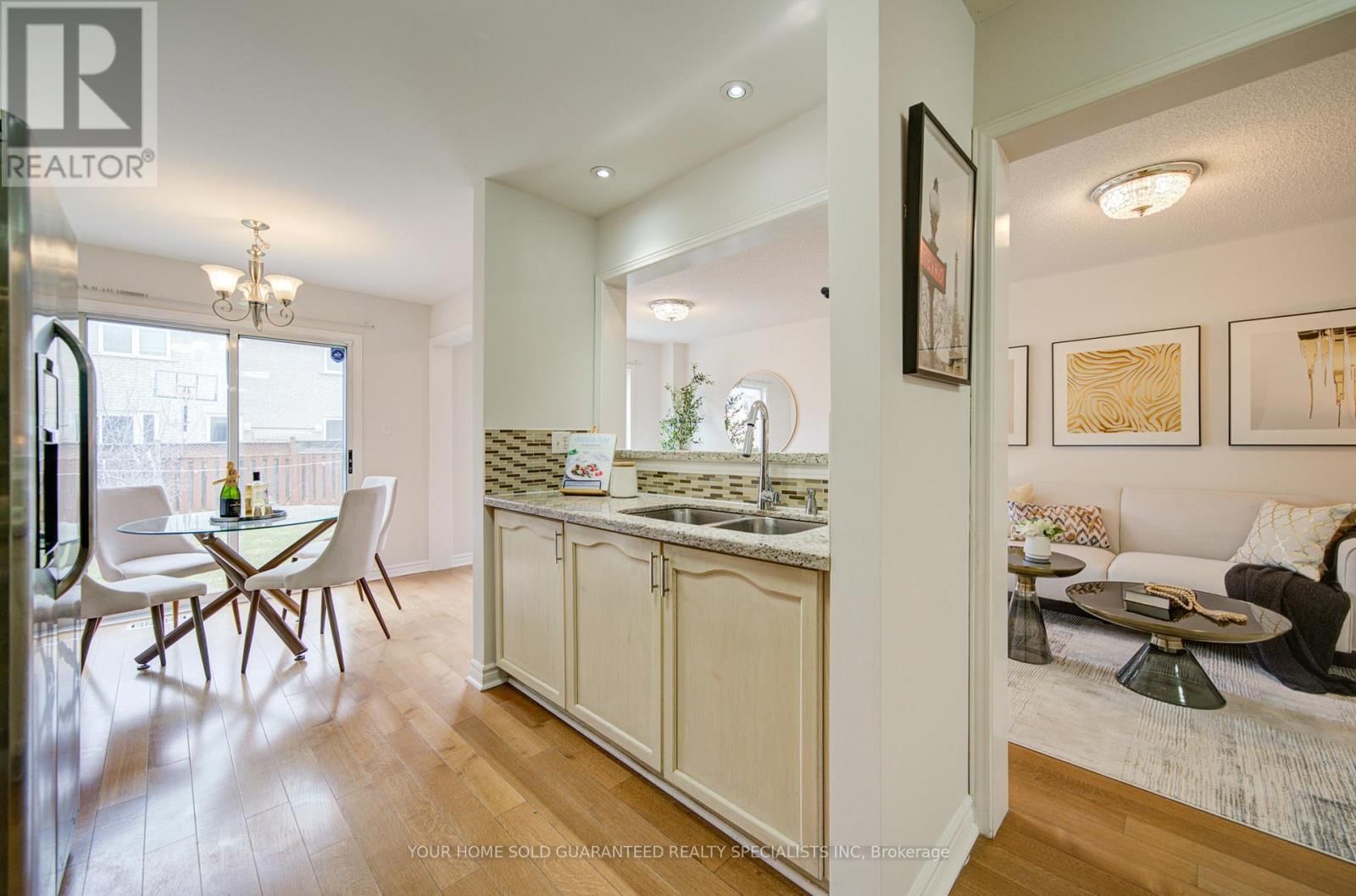 58 WARREN BRADLEY STREET Image 6