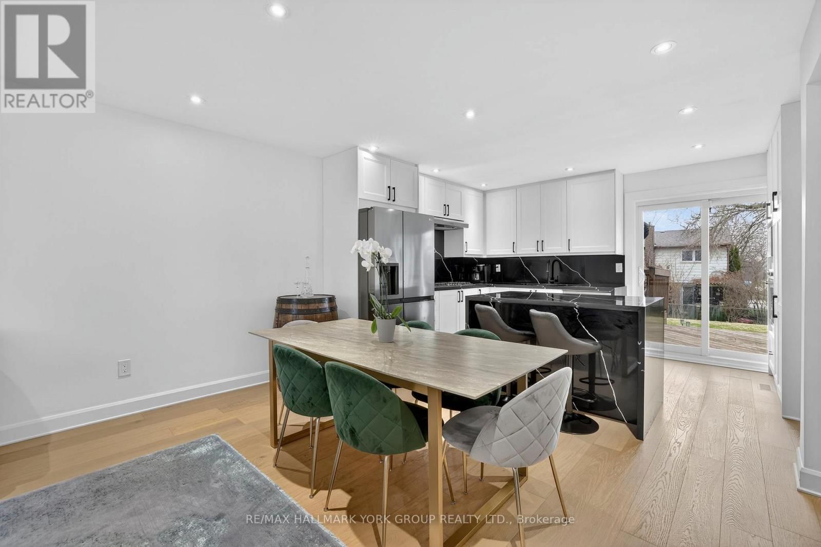 459 SANDFORD STREET Image 18