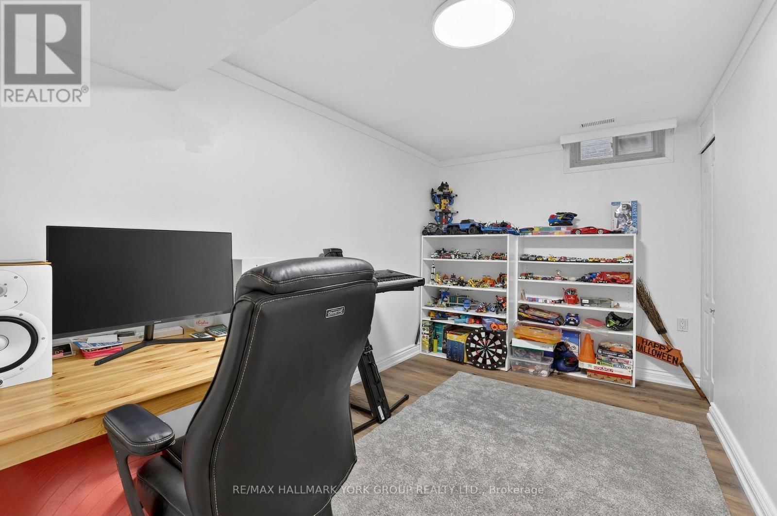 459 SANDFORD STREET Image 30