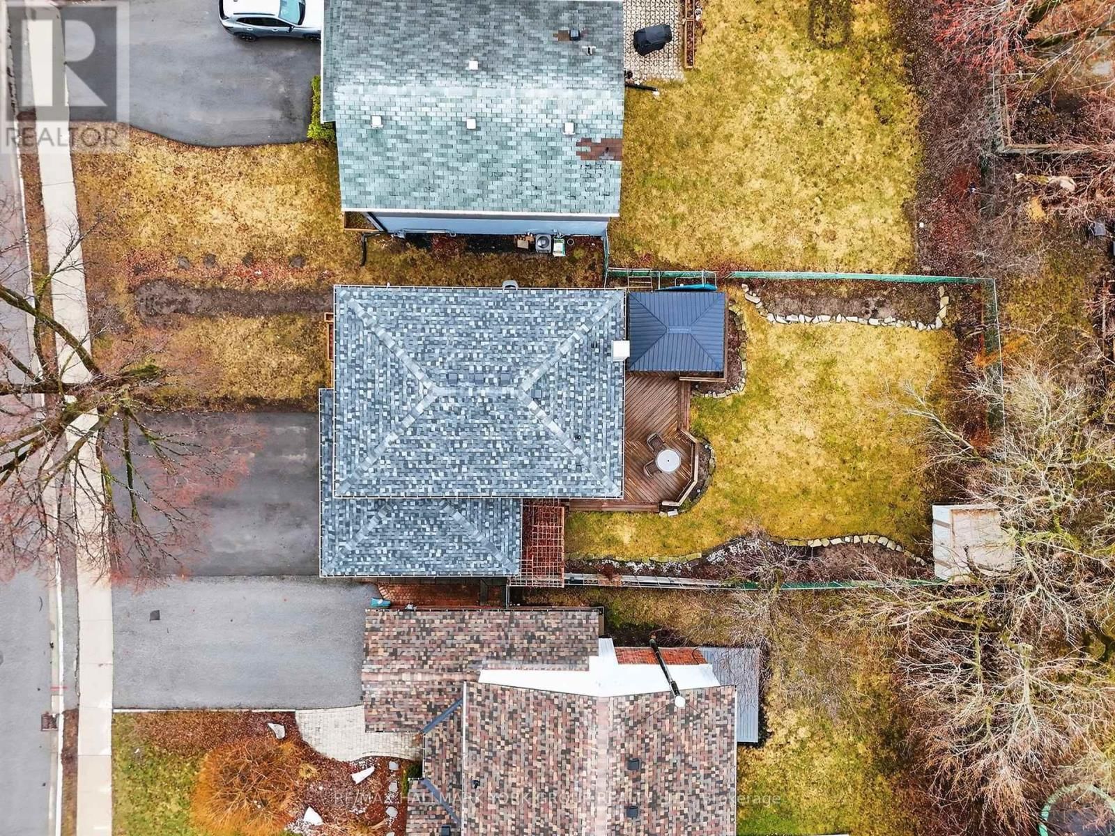 459 SANDFORD STREET Image 41