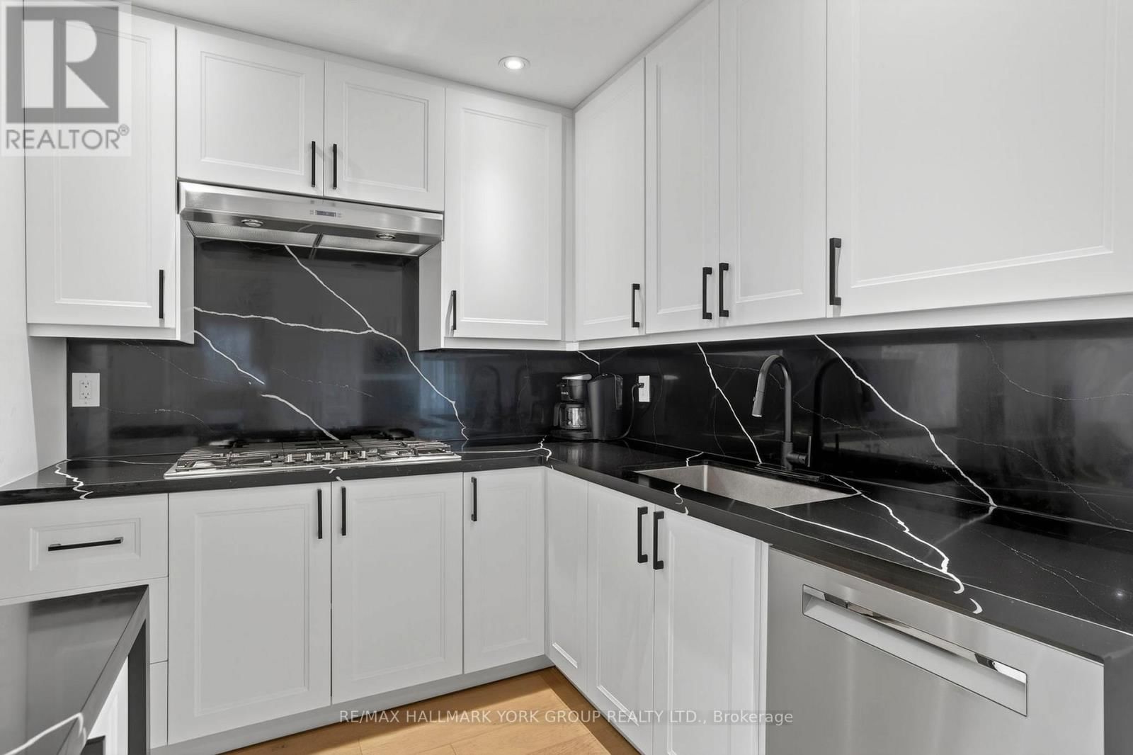 459 SANDFORD STREET Image 7