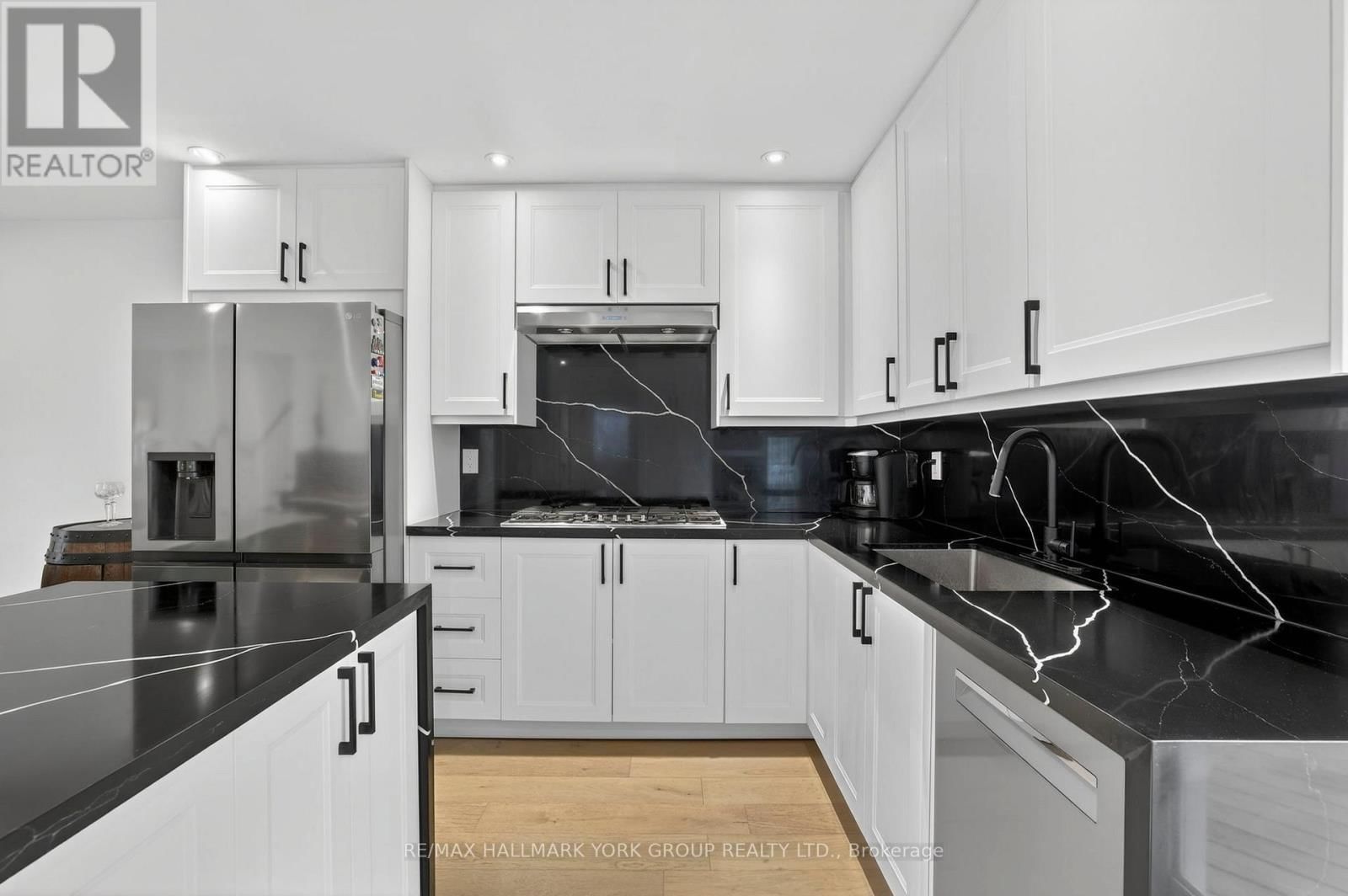 459 SANDFORD STREET Image 9