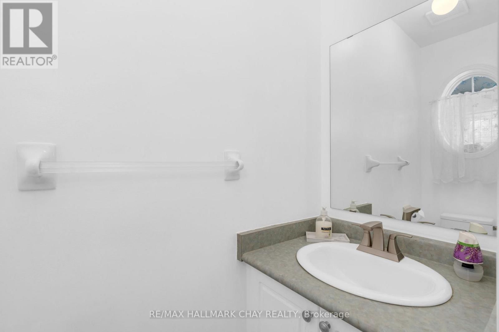 1324 FOREST STREET Image 15