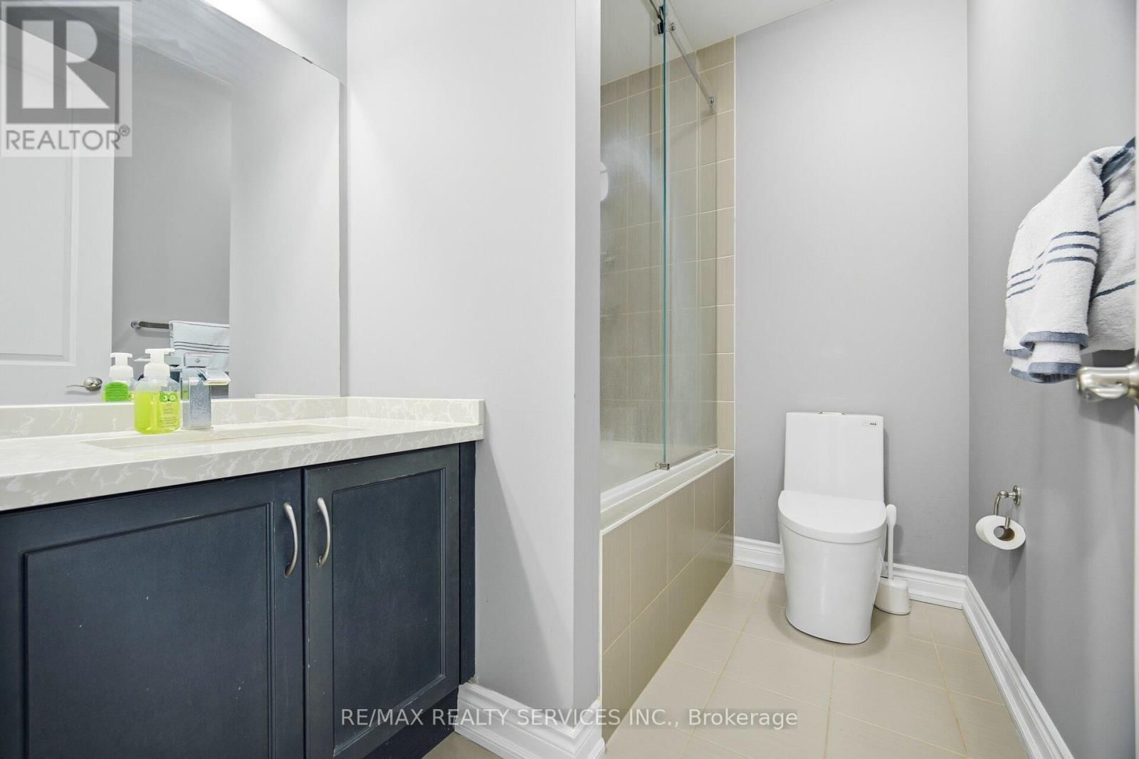 36 WEST COAST TRAIL Image 36