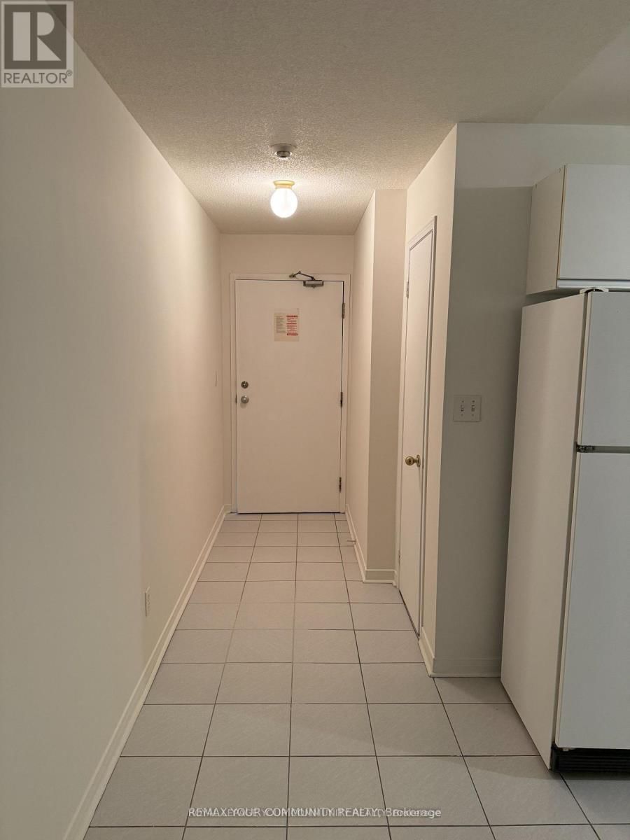 201 - 72 LAKE AVENUE Image 3