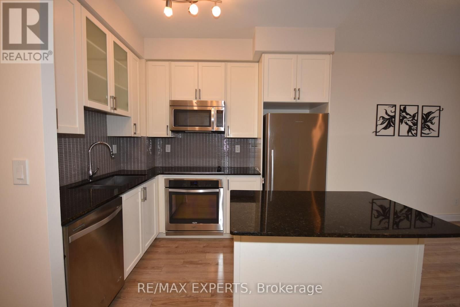 203 - 9090 YONGE STREET Image 11