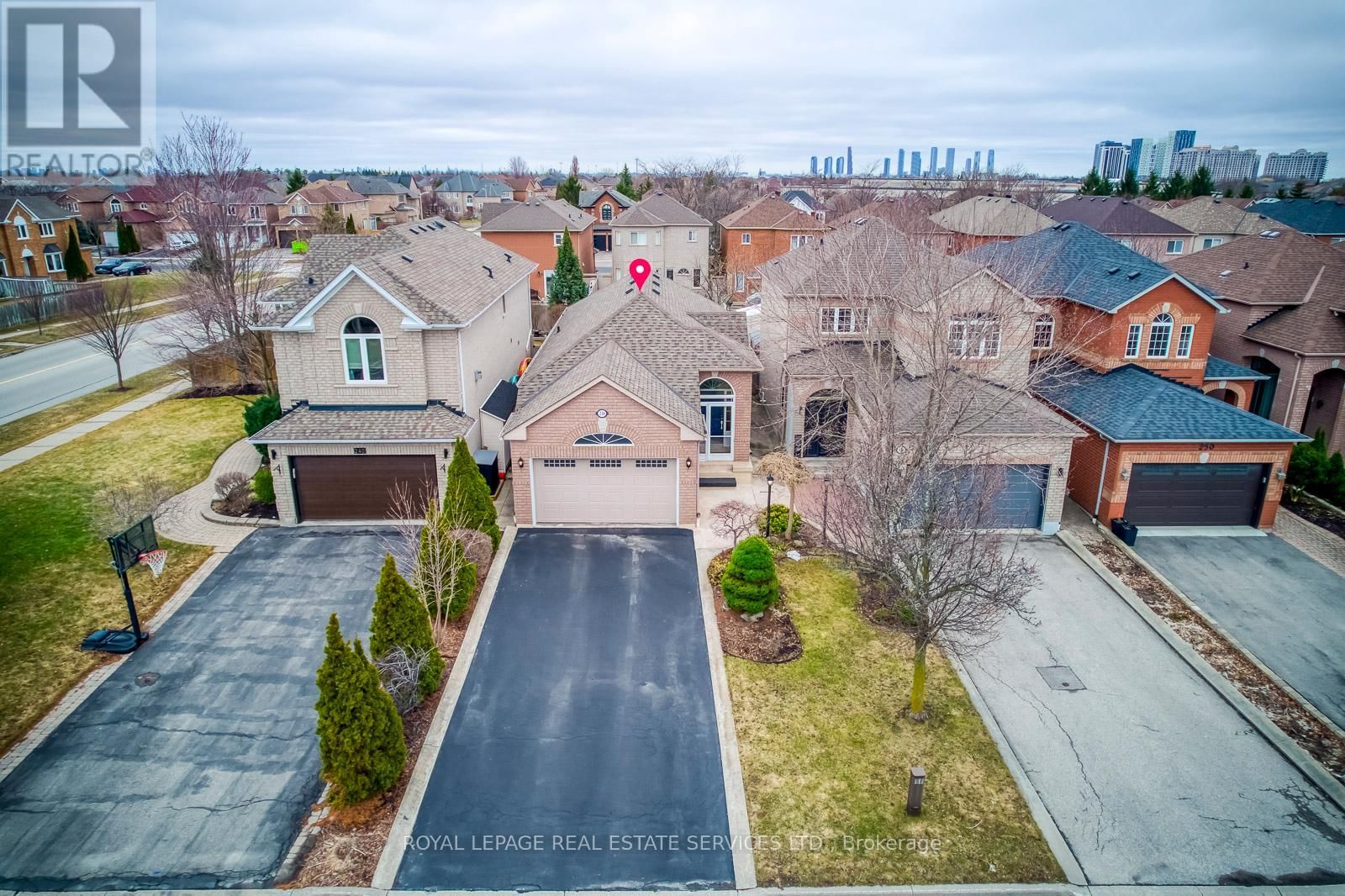 236 SLYWOOD CRESCENT Image 3