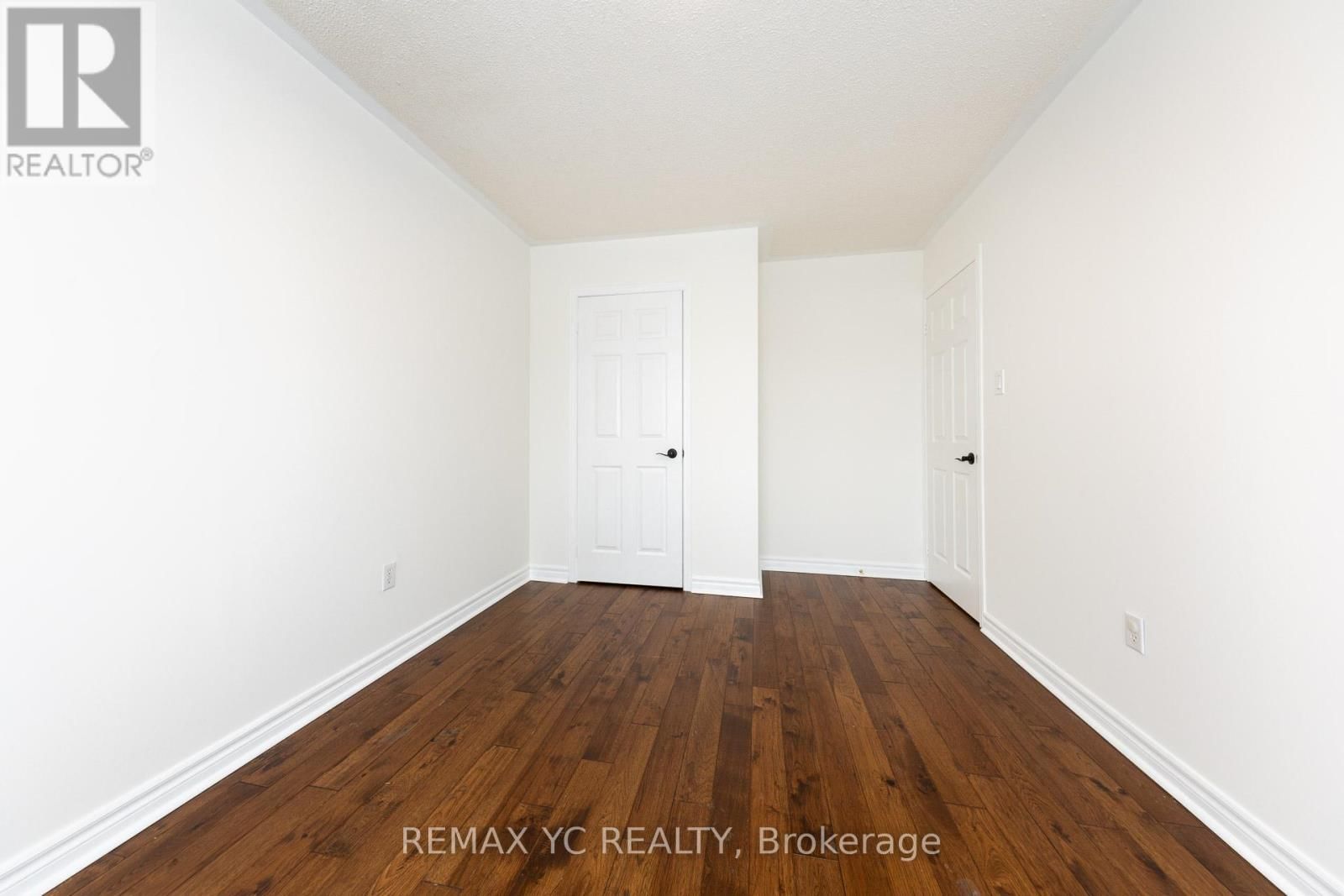 299 BANTRY AVENUE Image 25