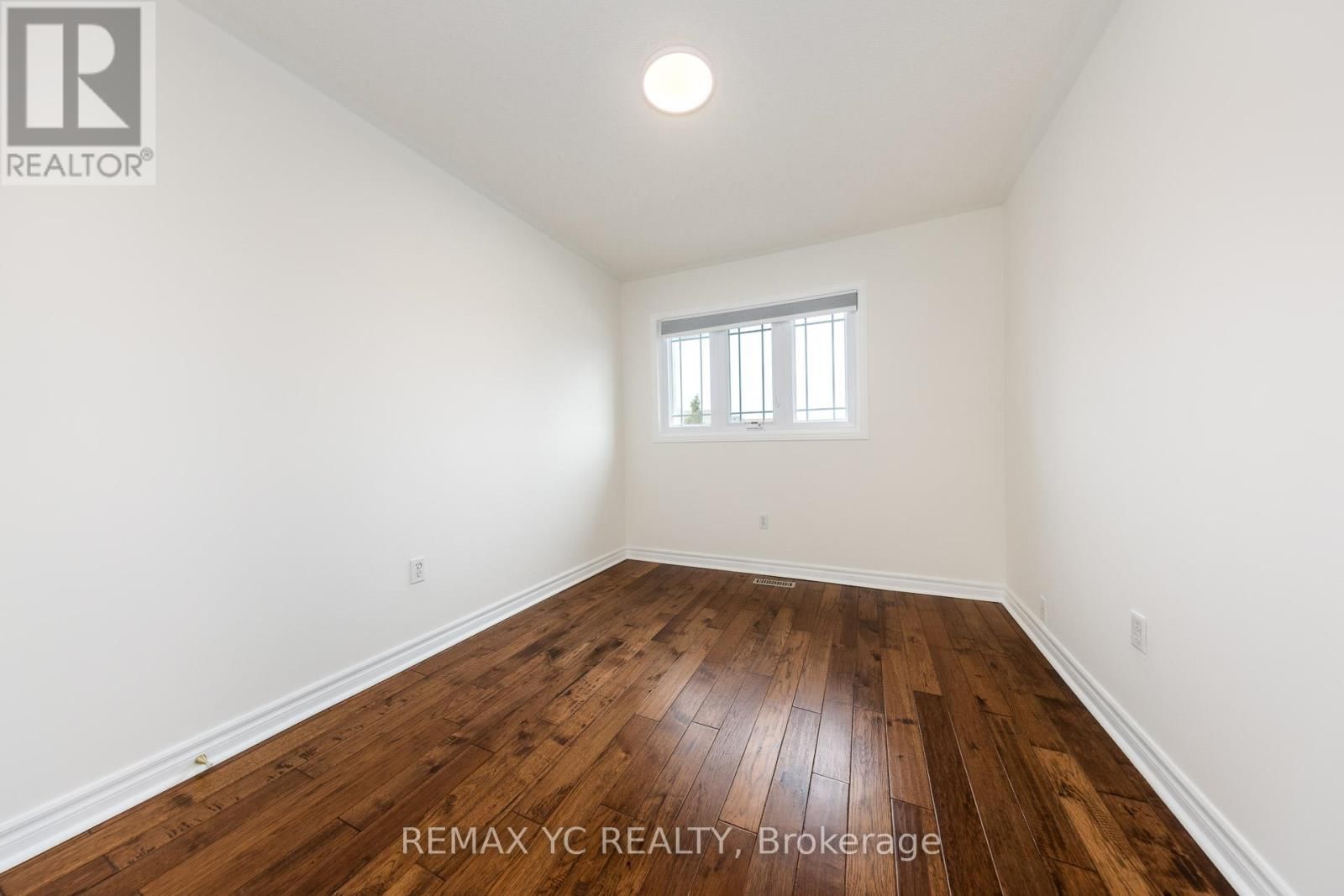 299 BANTRY AVENUE Image 27