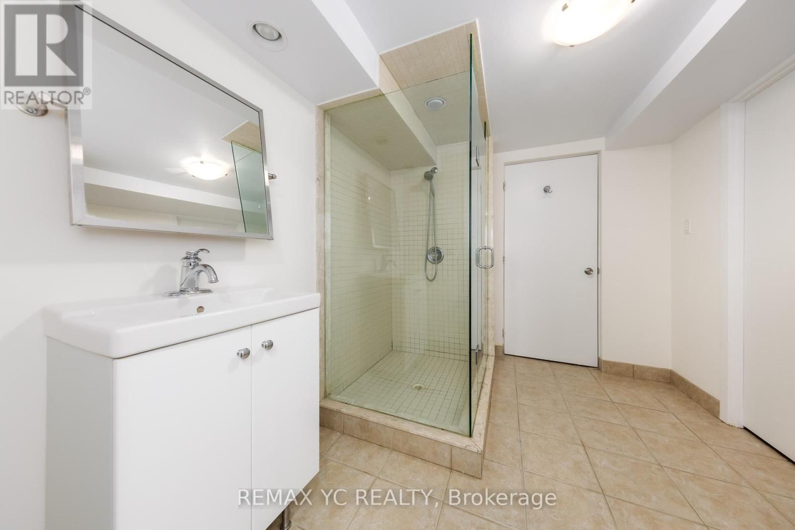 299 BANTRY AVENUE Image 37