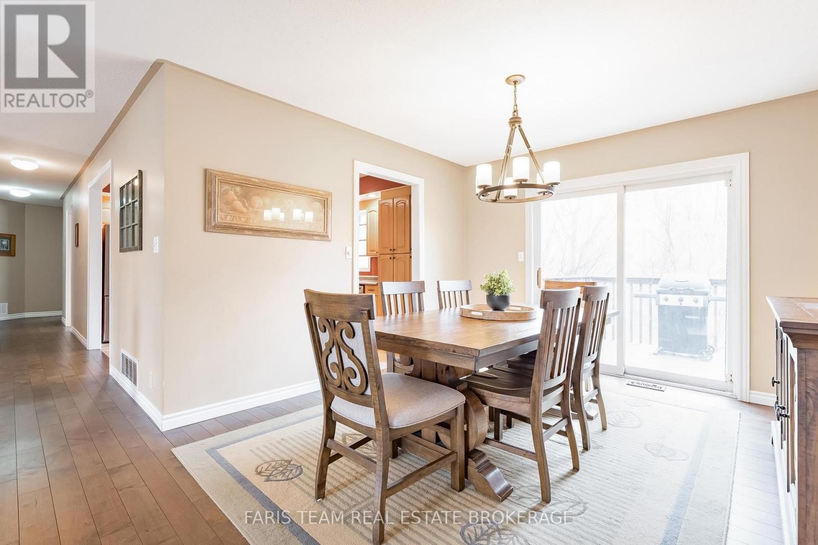 704 TRINITY STREET Image 10