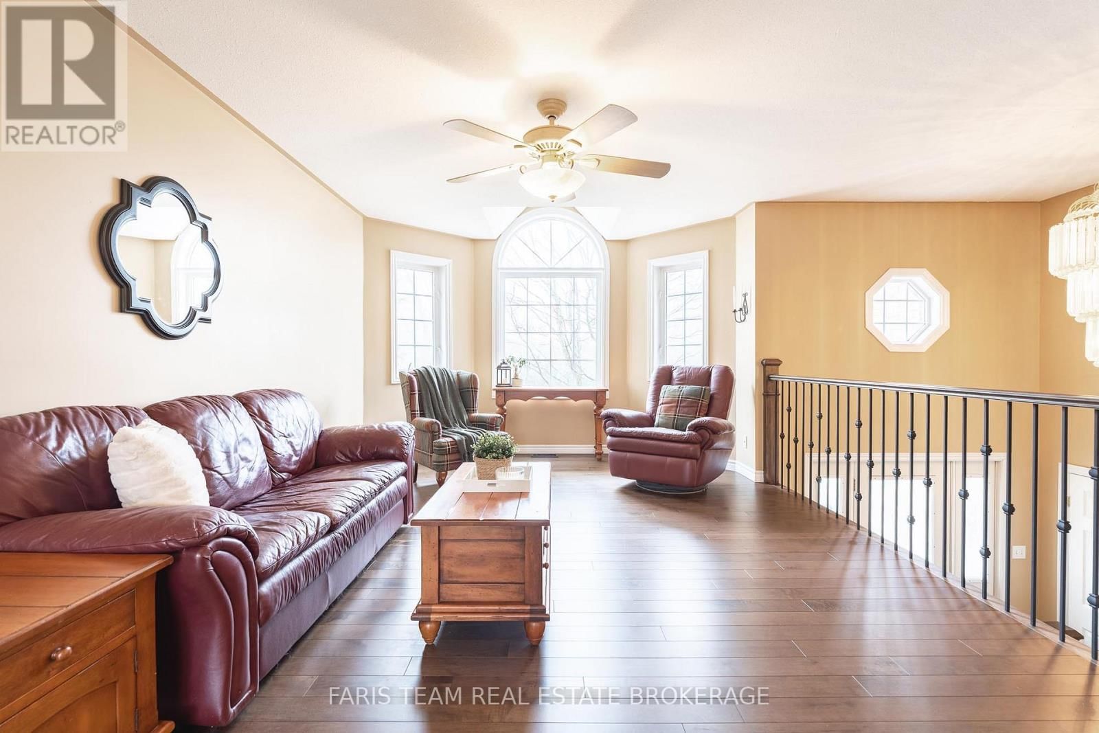 704 TRINITY STREET Image 13