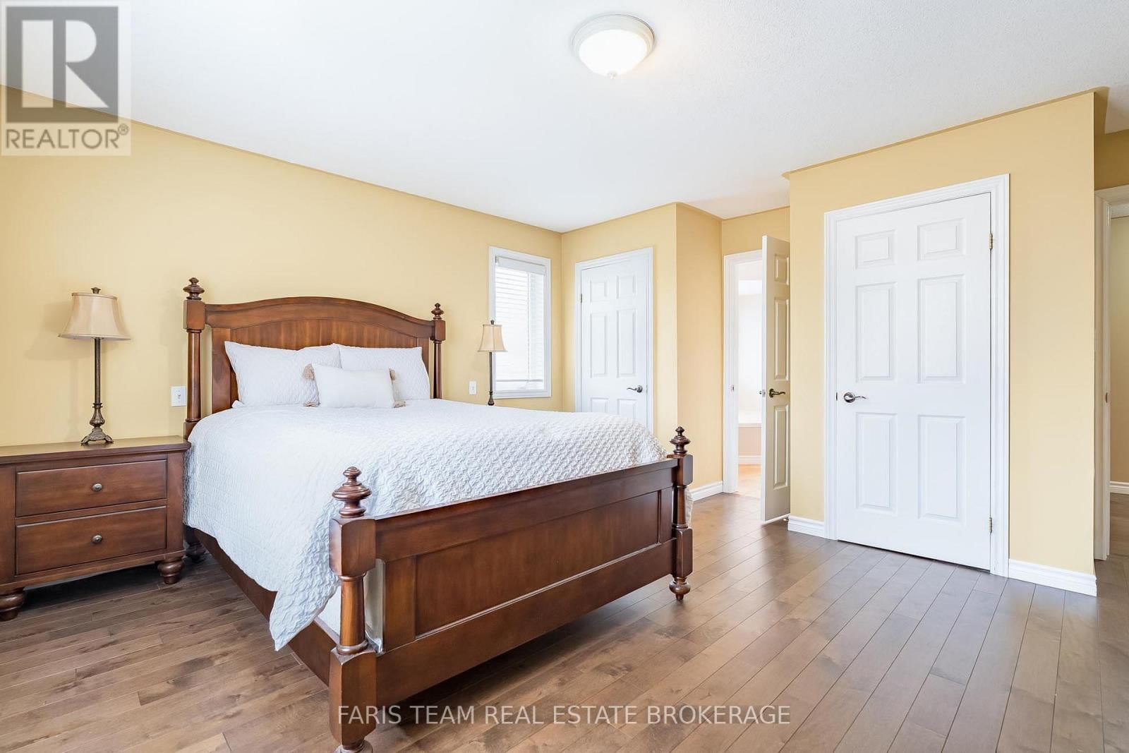 704 TRINITY STREET Image 18