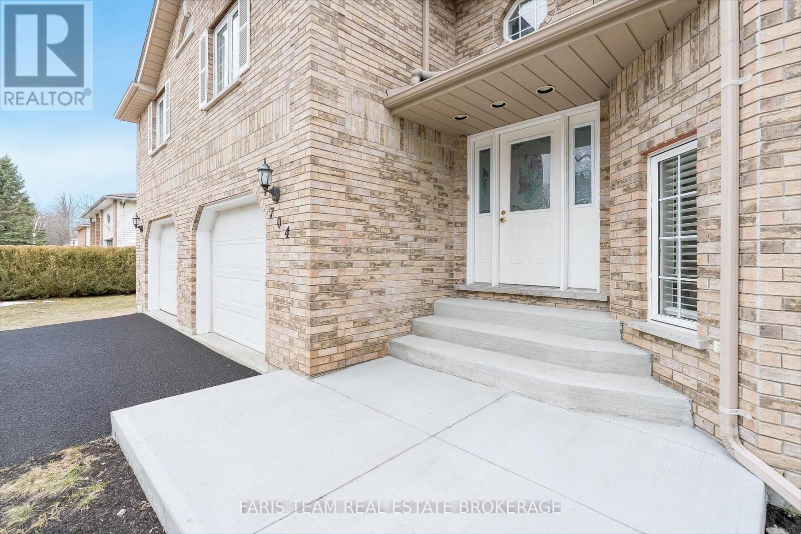 704 TRINITY STREET Image 3