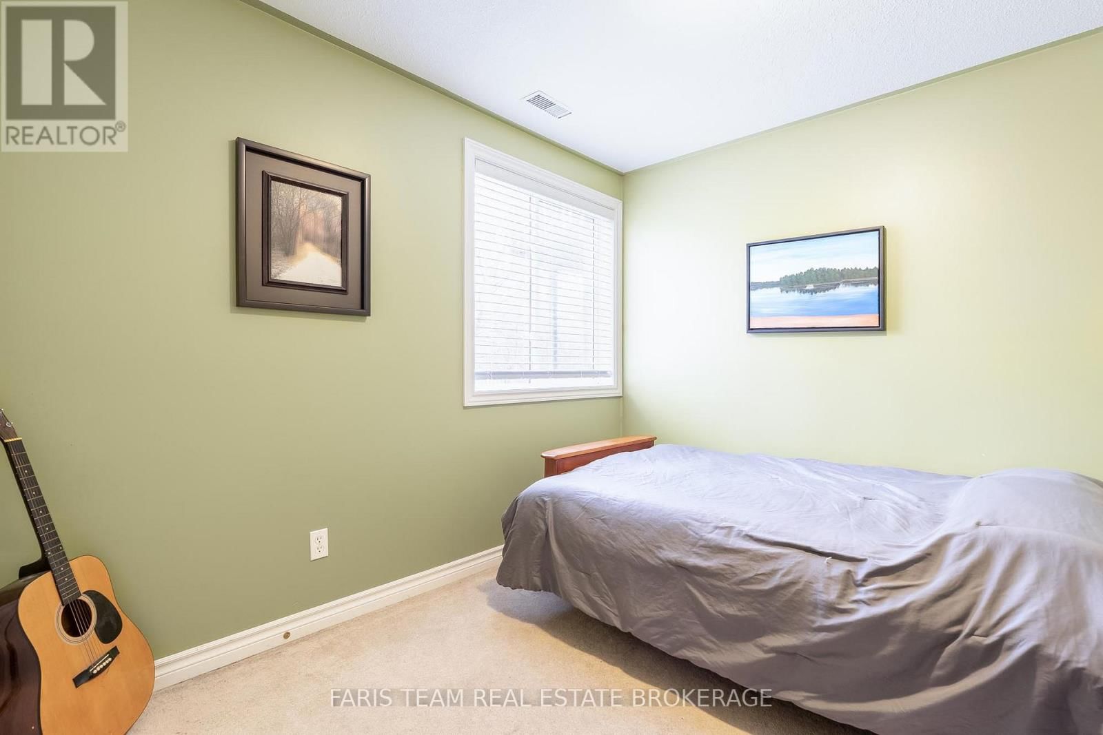 704 TRINITY STREET Image 31