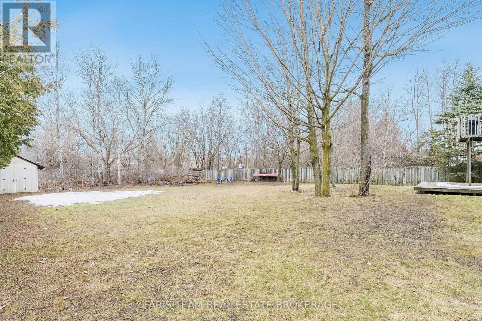 704 TRINITY STREET Image 37