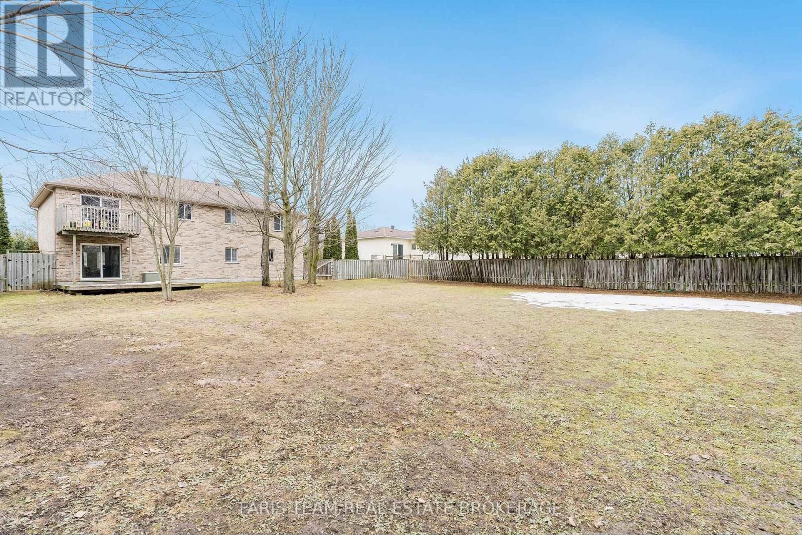 704 TRINITY STREET Image 38