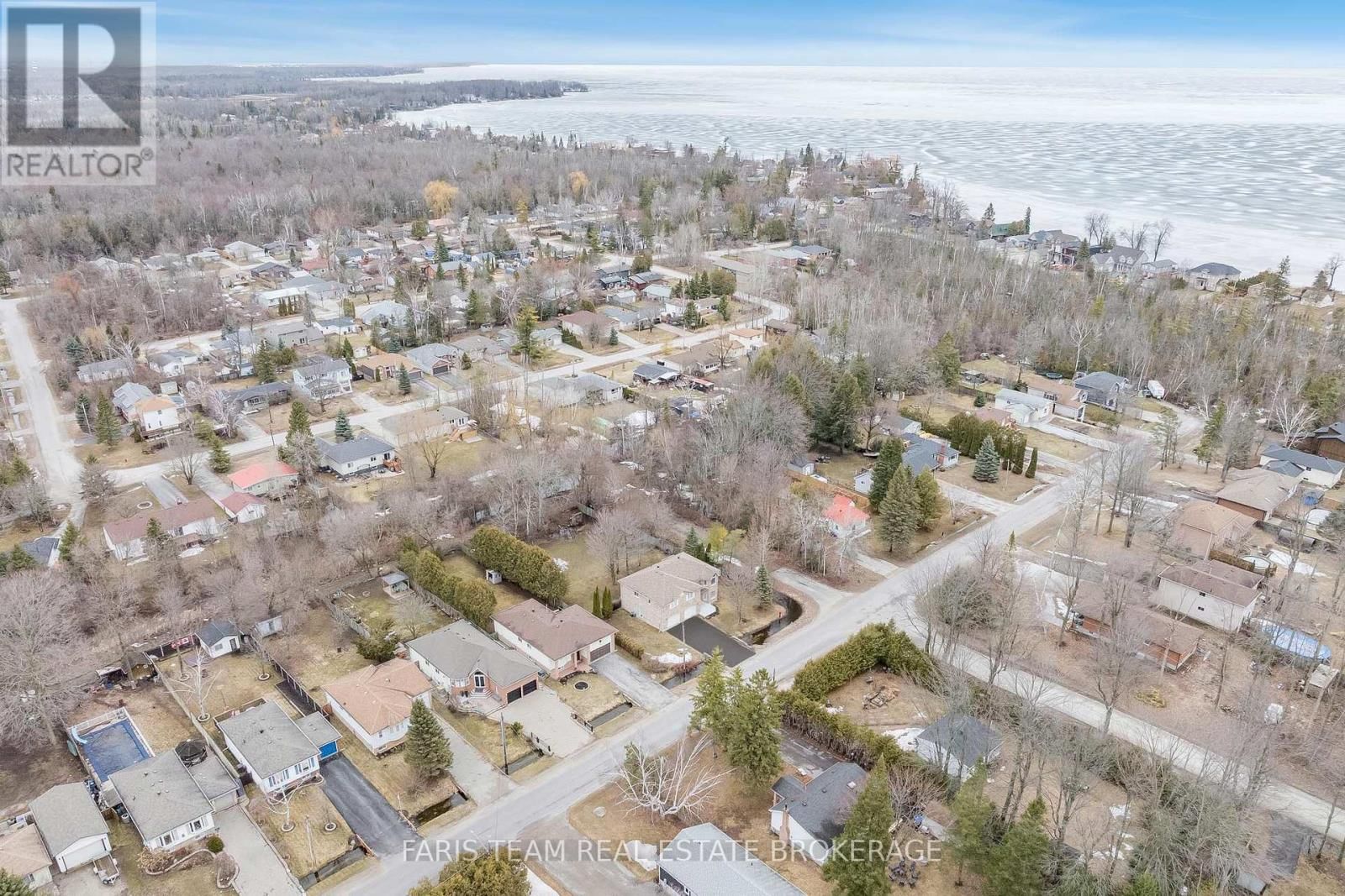 704 TRINITY STREET Image 42