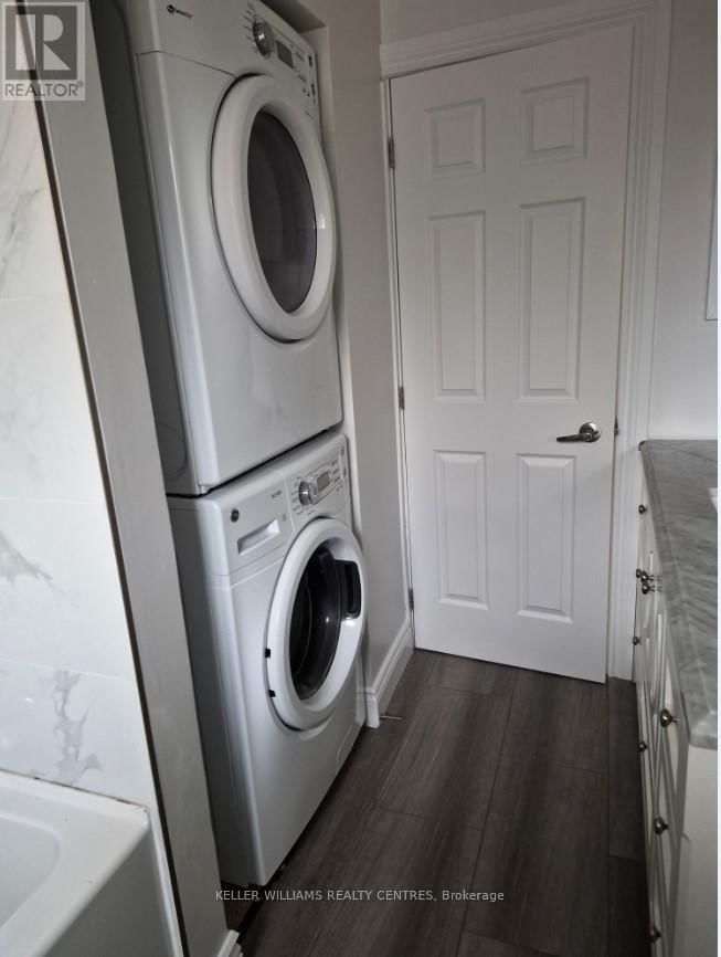 UPPER - 782 BOTANY HILL CRESCENT Image 15