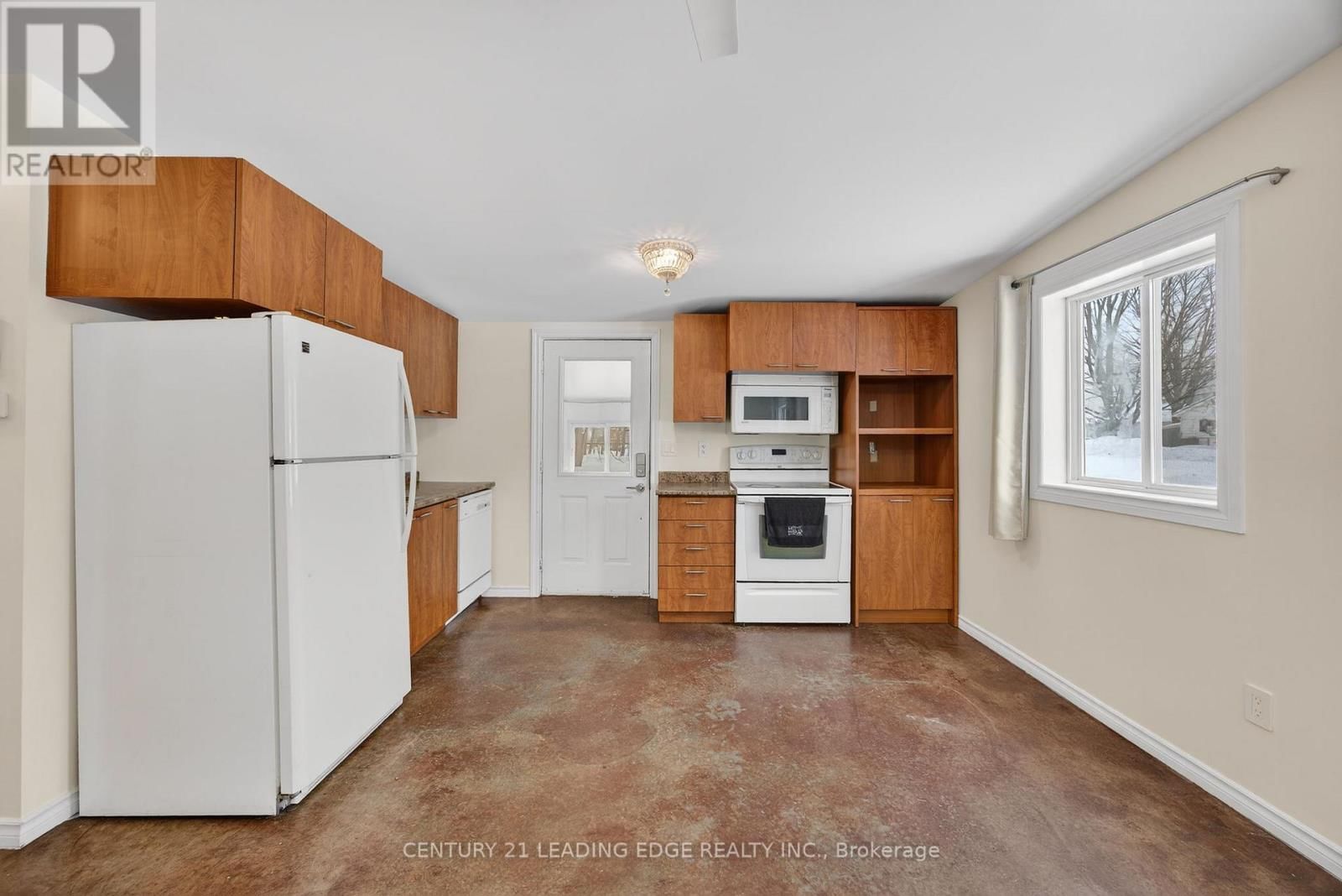 2073 KATE AVENUE Image 28