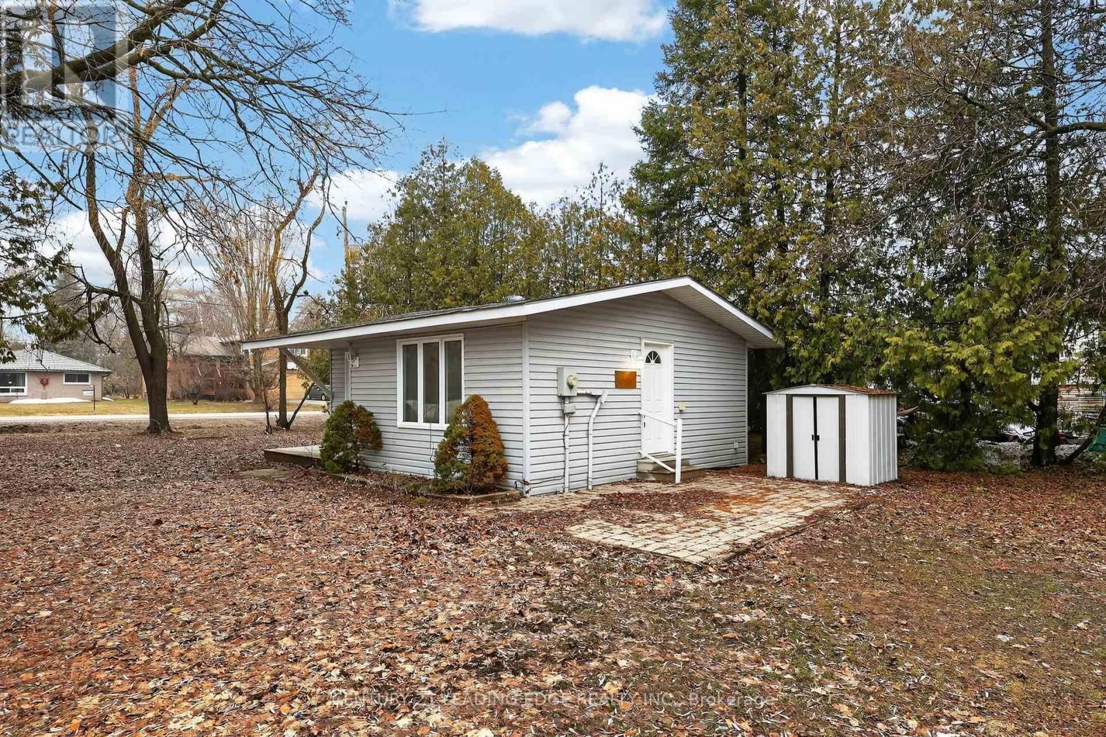 2073 KATE AVENUE Image 4