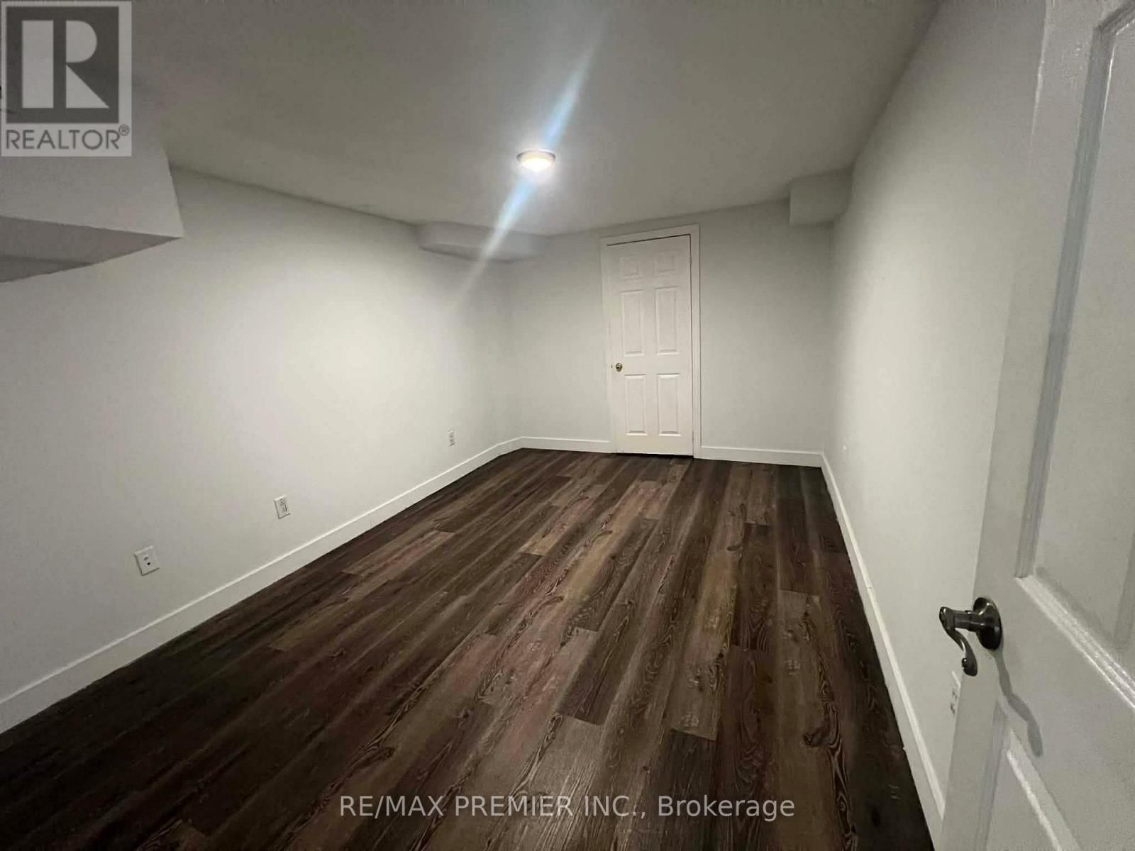 118 SOLWAY AVENUE Image 4