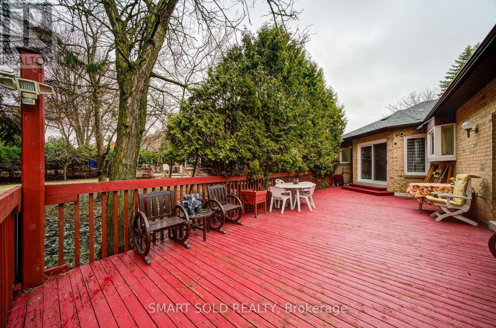 48 MONTGOMERY COURT Image 44