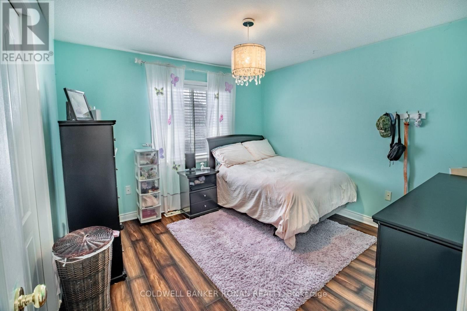 11 SHEPARD AVENUE Image 24