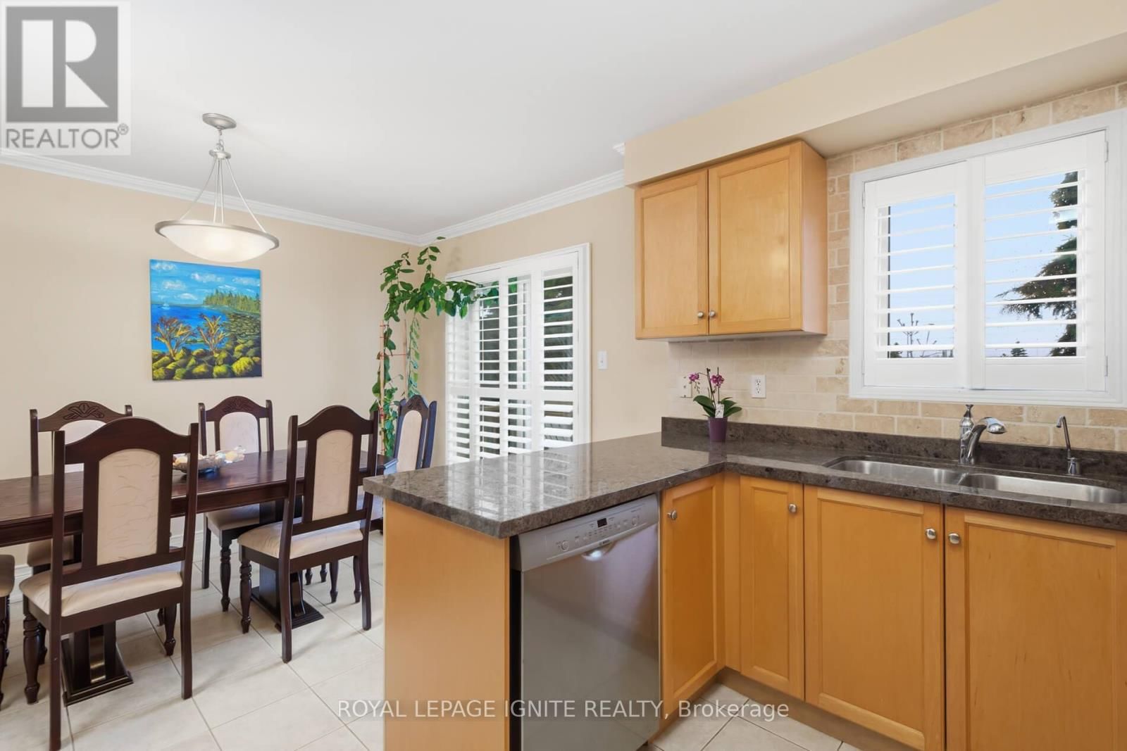 37 - 19 FOXCHASE AVENUE Image 17