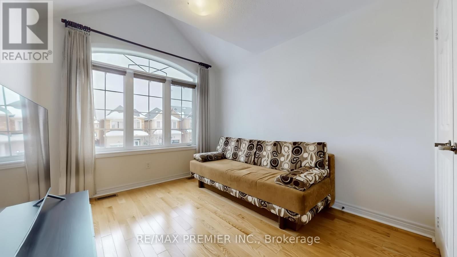 32 BLUE GROUSE ROAD Image 27