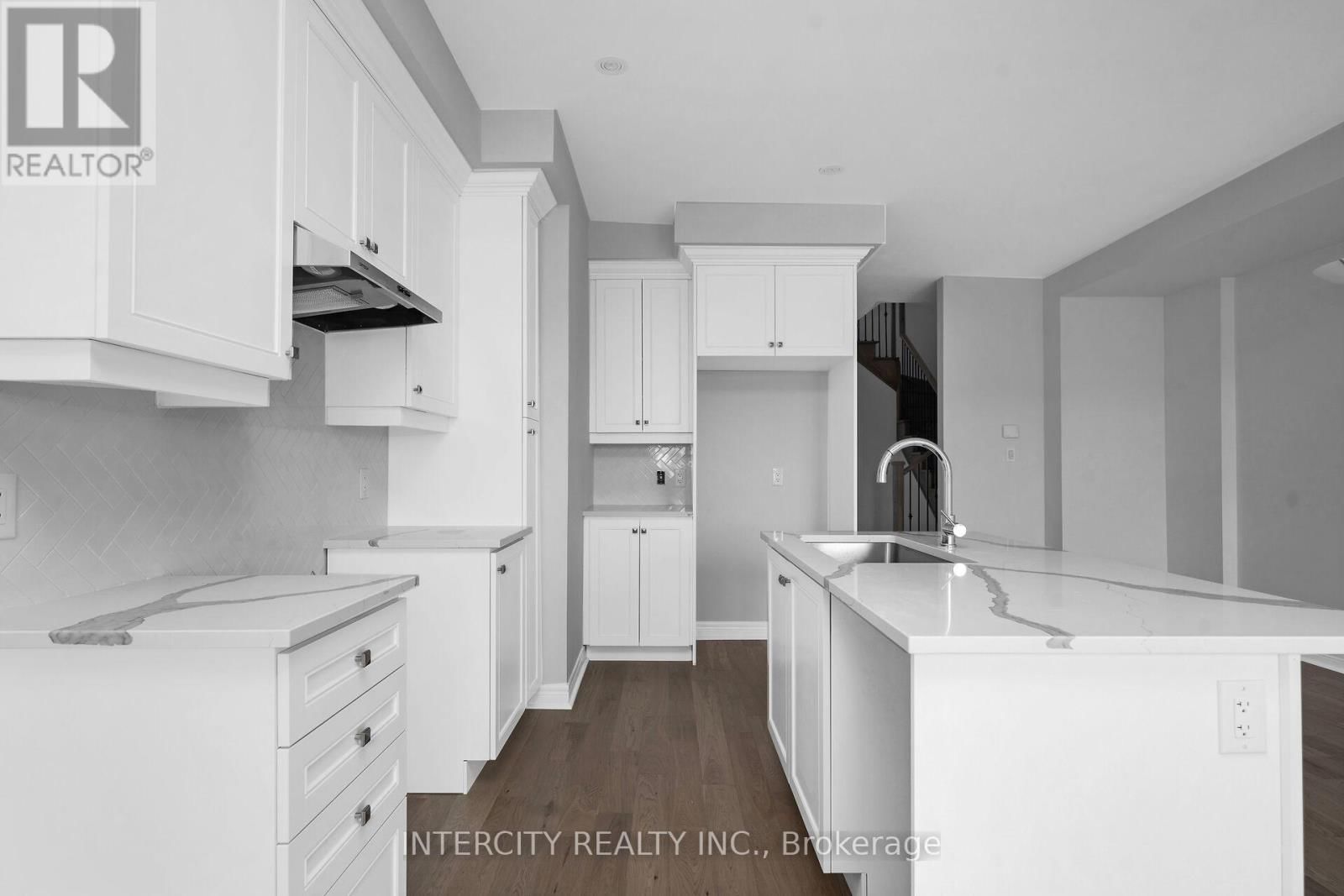 184 MUMBAI DRIVE Image 11