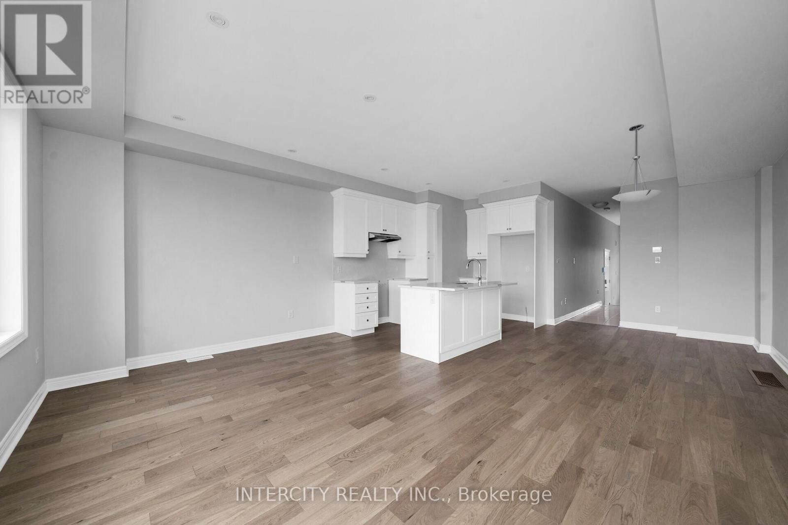 184 MUMBAI DRIVE Image 6