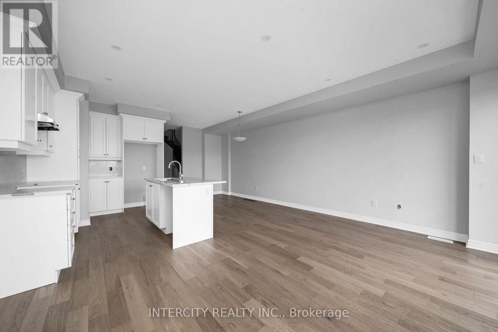 184 MUMBAI DRIVE Image 7