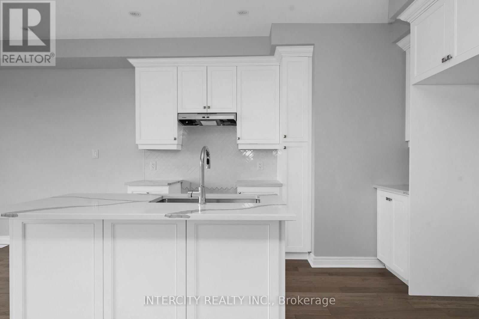 184 MUMBAI DRIVE Image 9