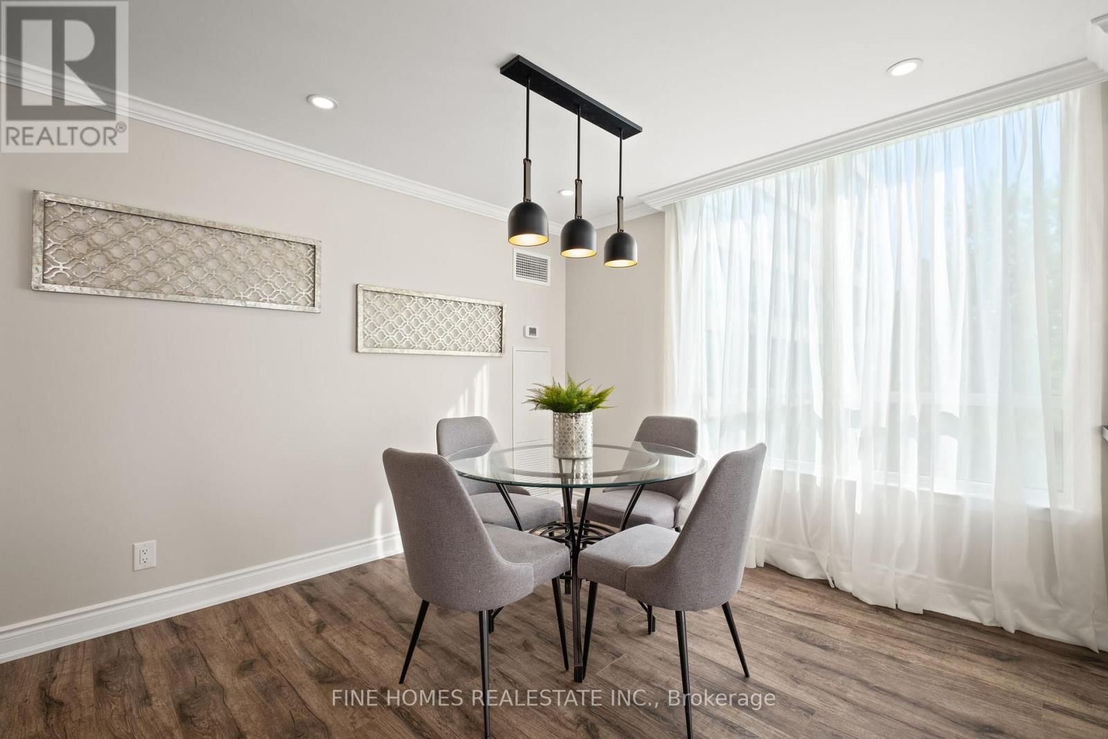 307 - 120 PROMENADE CIRCLE Image 14