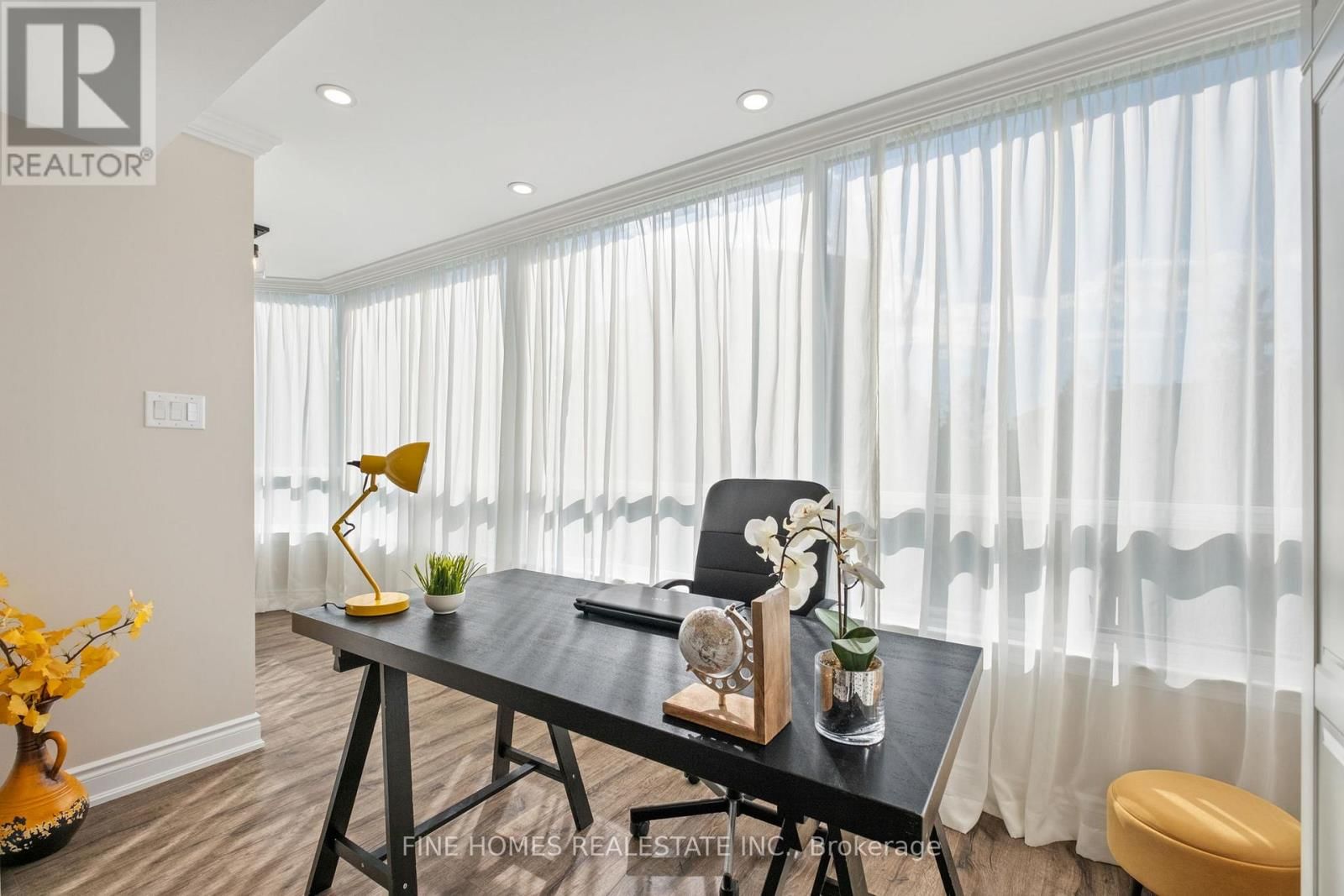 307 - 120 PROMENADE CIRCLE Image 19